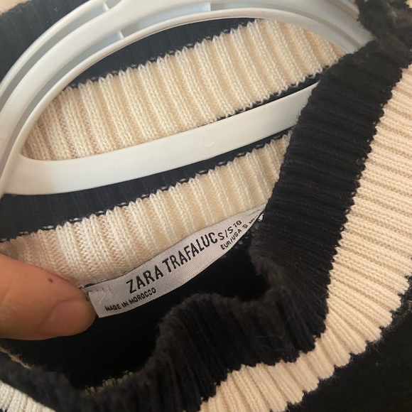 Zara Mockneck Sweatshirt combo Knit Stripe Accents - Picture 5 of 6